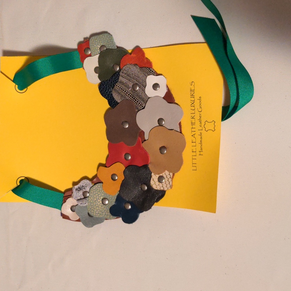 Handmade Genuine Leather Flower Bib Statement Necklace 065 🔥HP 1-12-25🔥 - Picture 7 of 11